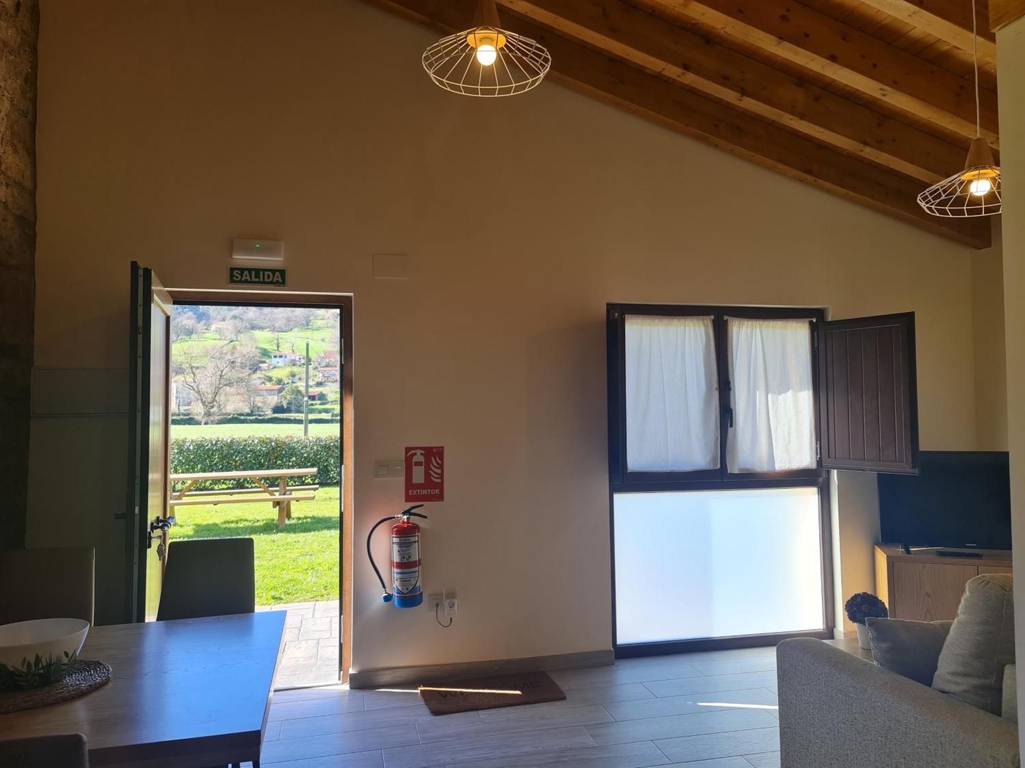 Complejo Rural El Cerradon Guest House Alceda Exterior photo